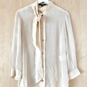 Gucci neck-tie silk blouse (size EU 42)